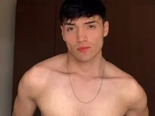 Nude AronnDark
