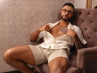 Camshow LiamHills
