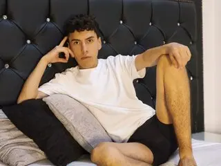 Fuck MaxLeons